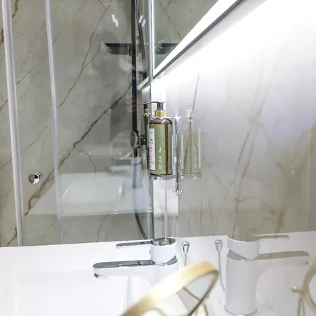 Bronsliving Lejlighed